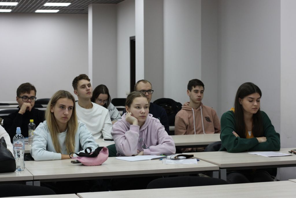 судебный пристав.jpg судебный пристав.jpg