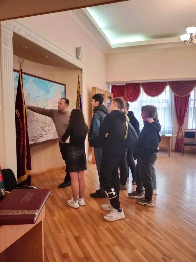 экскурсия в музей (1).jpg экскурсия в музей (1).jpg