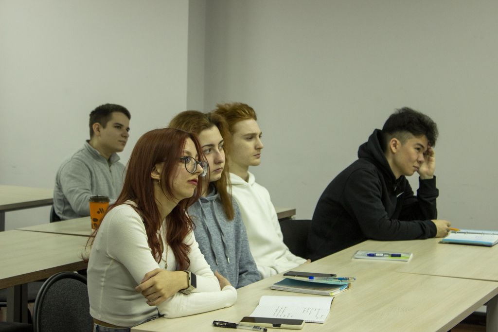 бой в ущелье3.jpg бой в ущелье3.jpg