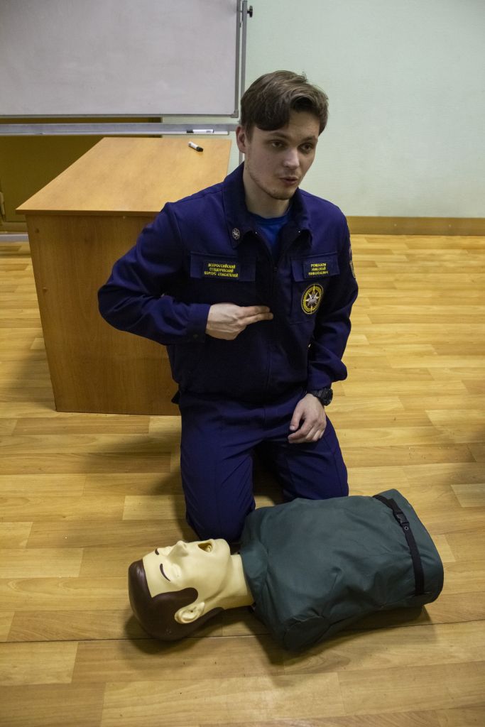 оказываем первую помощь3.jpg оказываем первую помощь3.jpg