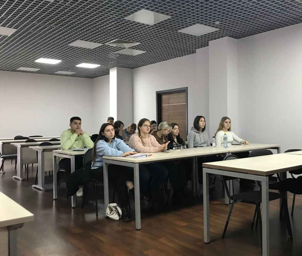 интел игра.jpg